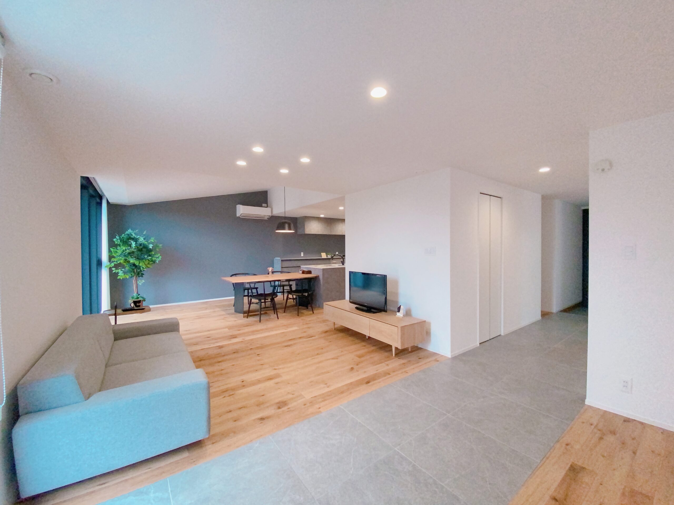 暮らしを明るく彩る家